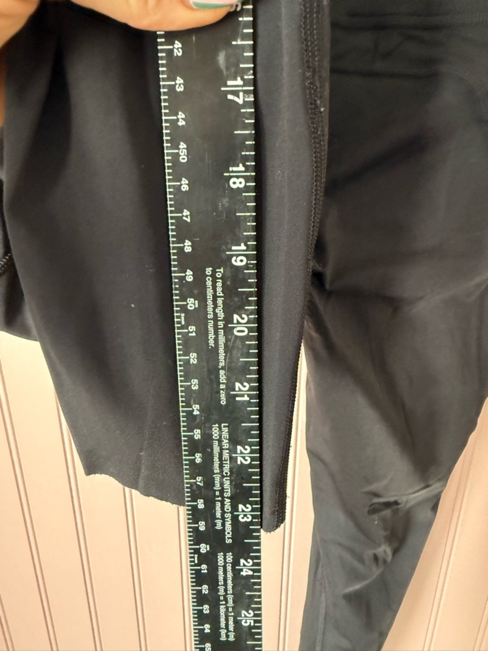 Lululemon fast and free crop- black size 4 - Picture 5 of 5